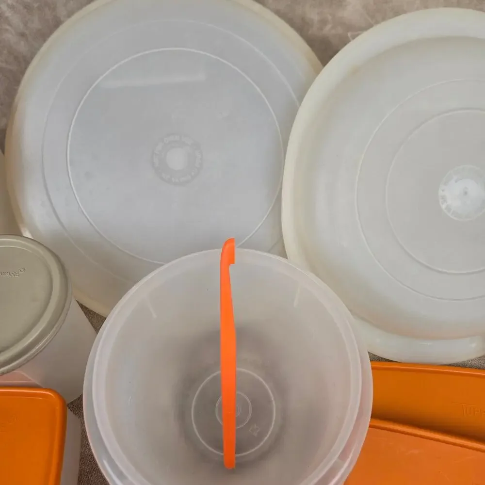 Tupperware vintage orange